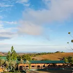 Ξενοδοχείο 3 Hills Boutique - The Ranch Experience