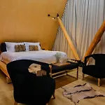 Ξενοδοχείο 3 Hills Boutique - The Ranch Experience