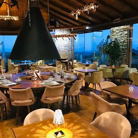3 Hills Boutique - The Ranch Experience Hotel Trilofos