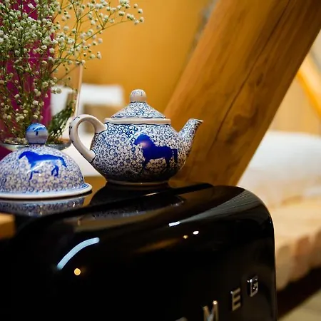 3 Hills Boutique - The Ranch Experience Trilofos