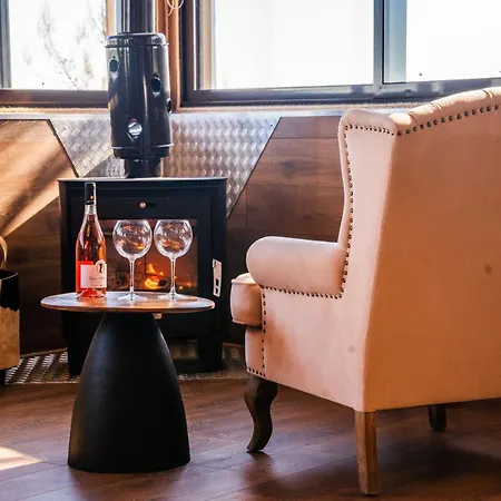 3 Hills Boutique - The Ranch Experience Trilofos